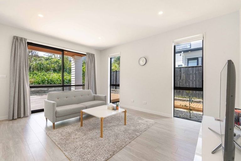 Photo of property in 9 Caldera Drive, Long Bay, Auckland, 0630