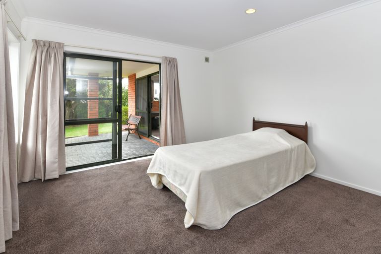 Photo of property in 29 Doment Crescent, Orewa, 0931