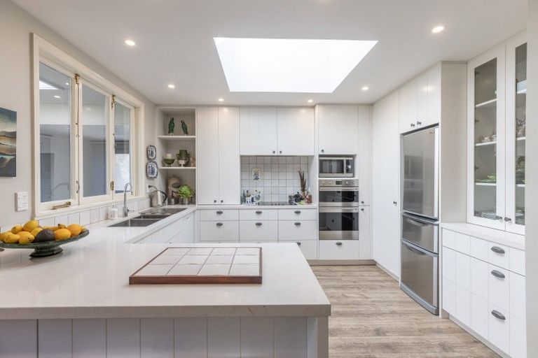 Photo of property in 1 Hodge Terrace, Havelock North, 4130