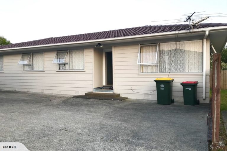 Photo of property in 19 Glennandrew Drive, Half Moon Bay, Auckland, 2012