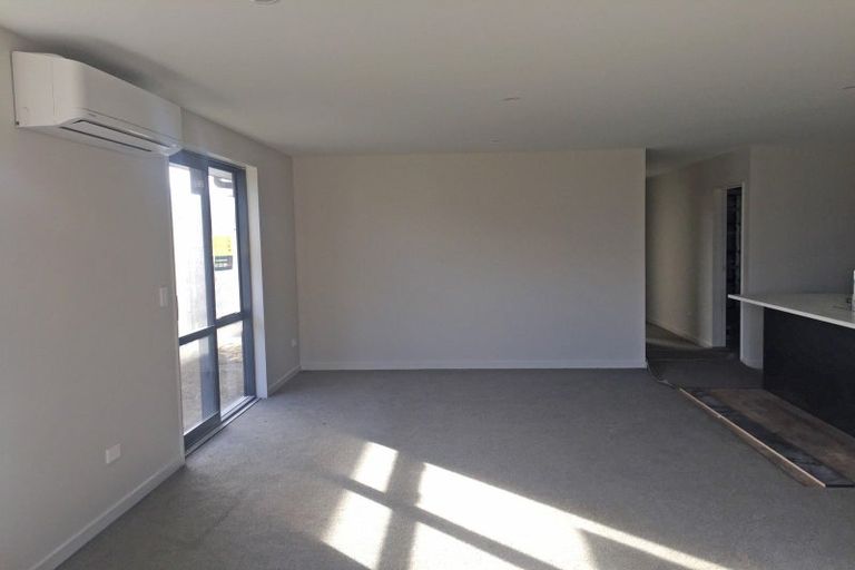 Photo of property in 14 Scurr Terrace, Wanaka, 9305