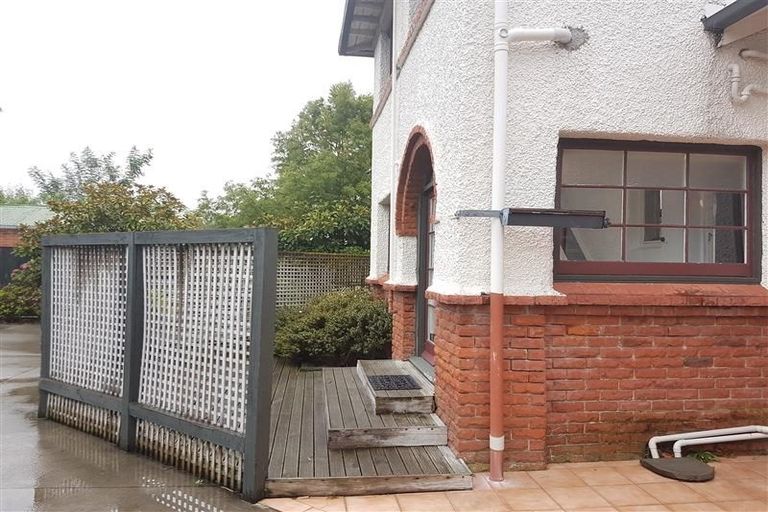 Photo of property in 353 Featherston Street, Palmerston North, 4414