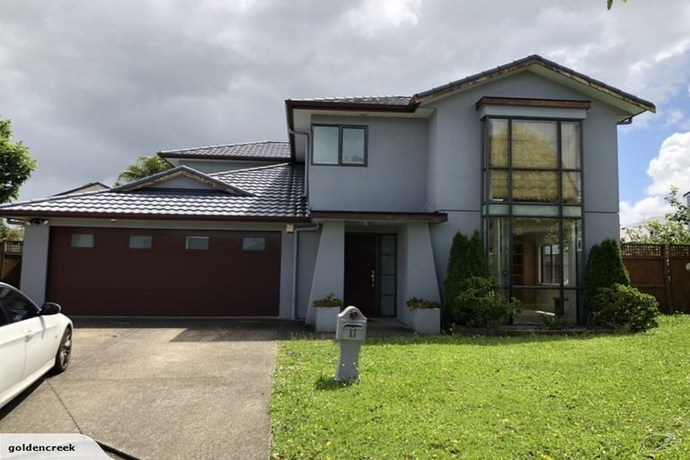 Photo of property in 11 Siena Place, Te Atatu Peninsula, Auckland, 0610