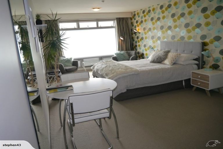 Photo of property in The Capital, 370 Oriental Parade, Oriental Bay, Wellington, 6011