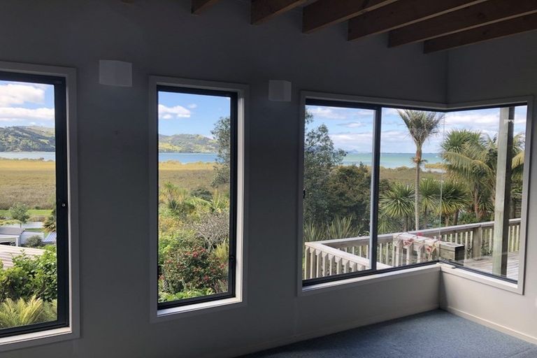 Photo of property in 26 Beach Road, Onerahi, Whangarei, 0110