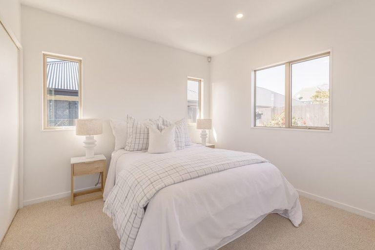 Photo of property in 4/15 Derrett Place, Saint Martins, Christchurch, 8022