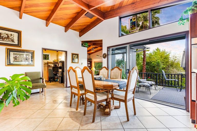 Photo of property in 834 West Coast Road, Waiatarua, Auckland, 0604