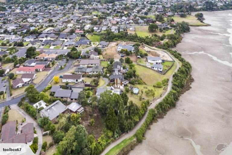 Photo of property in 28 Meachen Terrace, Waiuku, 2123