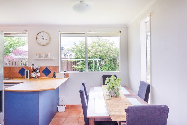 Photo of property in 24 Kowhai Street, Tokomaru, Palmerston North, 4474