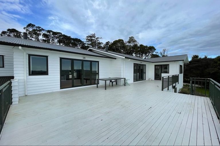 Photo of property in 283 Old North Road, Kumeu, 0892