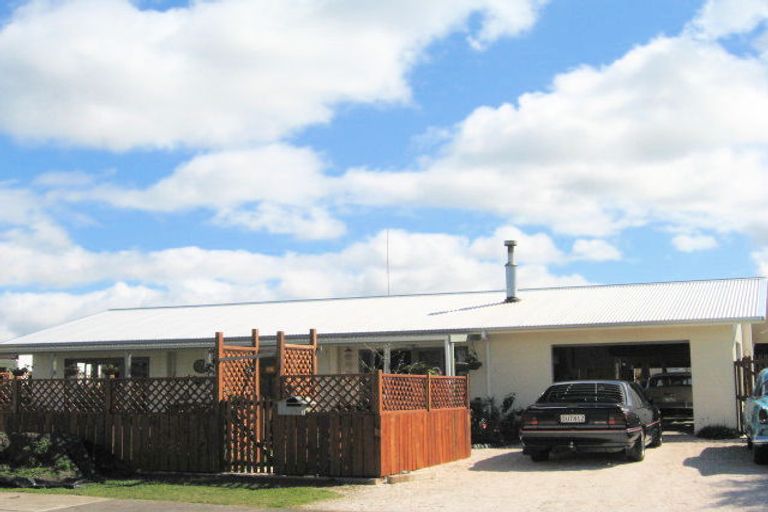 Photo of property in 77 Catherine Crescent, Whitianga, 3510