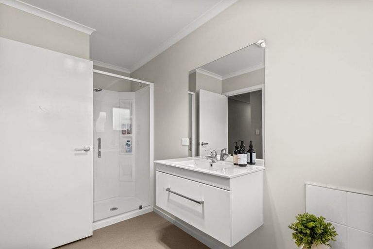 Photo of property in 118 Milton Terrace, Picton, 7220