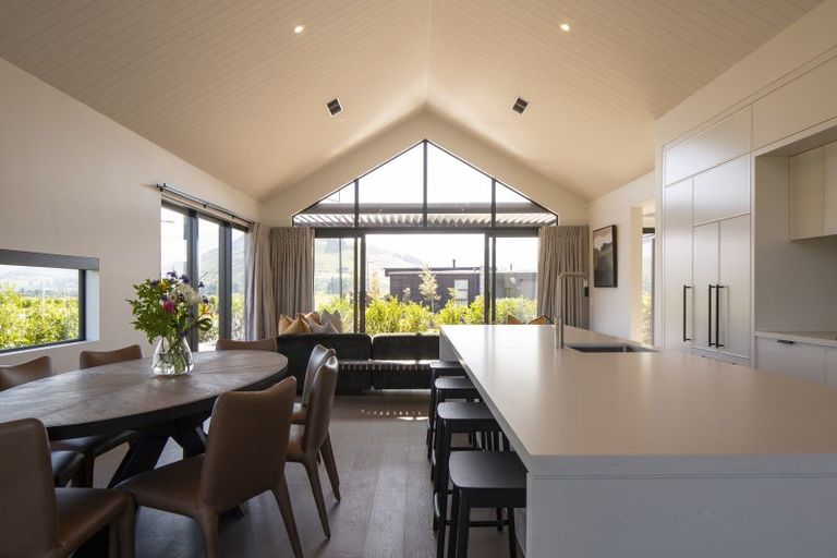 Photo of property in Kawarau Heights, 22 Kawarau Heights Boulevard, Lake Hayes, Queenstown, 9304