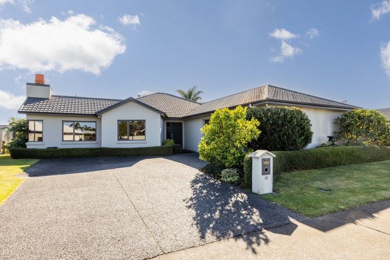 Photo of property in 16 Akaroa Road, Poraiti, Napier, 4112