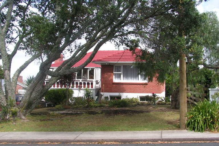 Photo of property in 54 Lyttelton Avenue, Forrest Hill, Auckland, 0620