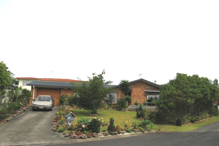Photo of property in 13 Tern Place, Unsworth Heights, Auckland, 0632