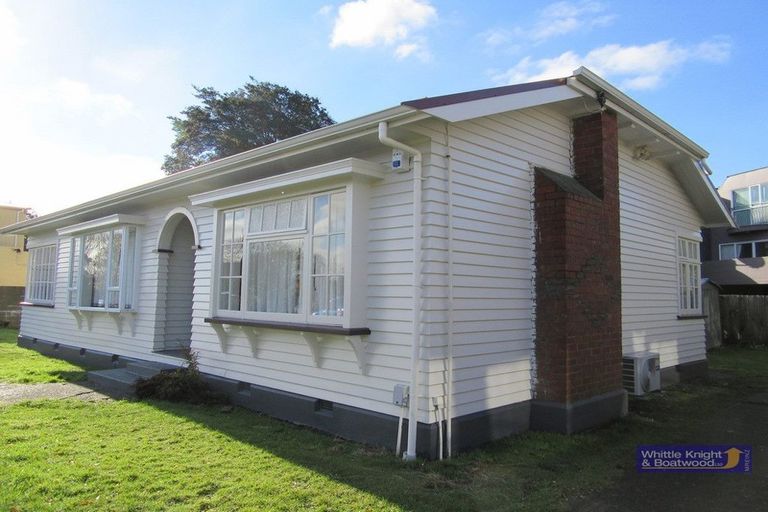 Photo of property in 104 Wainui Street, Riccarton, Christchurch, 8041