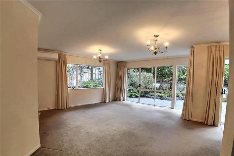 Photo of property in 9 Crestview Place, Browns Bay, Auckland, 0630