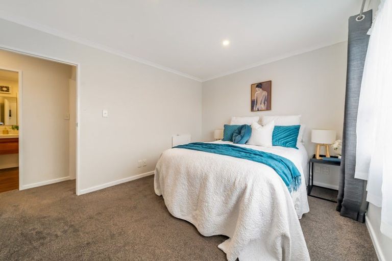 Photo of property in 10a Gaff Place, Whitby, Porirua, 5024