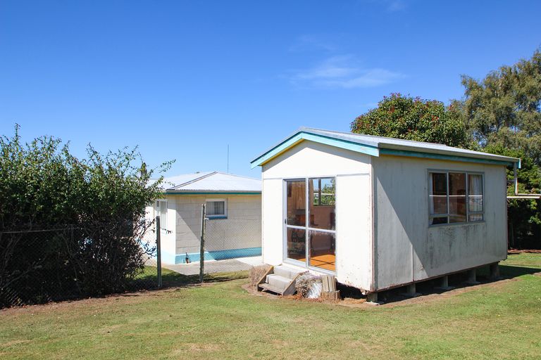 Photo of property in 25 Gordon Street, Weston, Oamaru, 9401