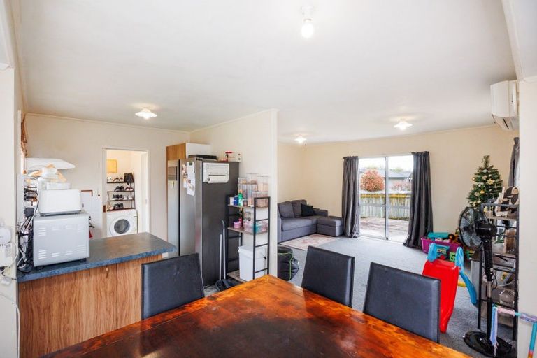 Photo of property in 31 Lydia Place, Kelvin Grove, Palmerston North, 4414