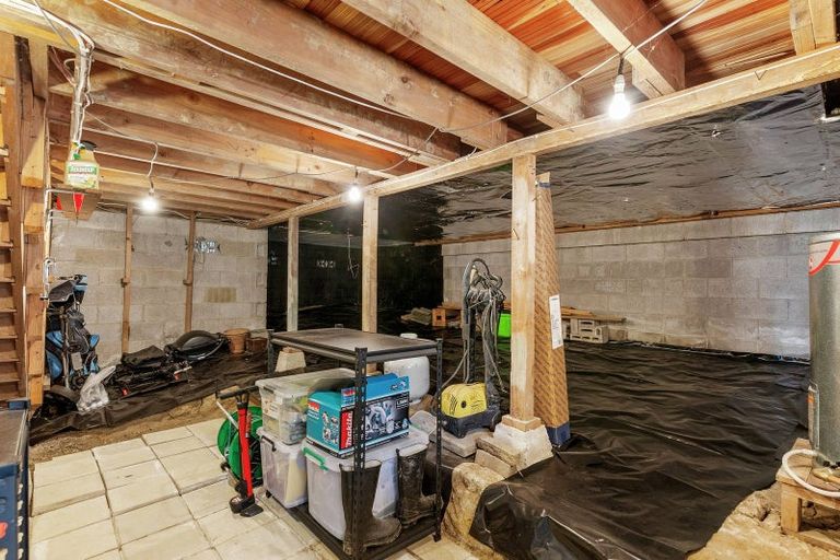 Photo of property in 2/6 Pine Terrace, Howick, Auckland, 2014