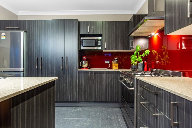 Photo of property in 114 Navigation Drive, Whitby, Porirua, 5024