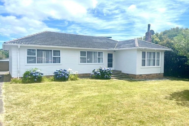Photo of property in 5 Clendon Avenue, Papatoetoe, Auckland, 2025