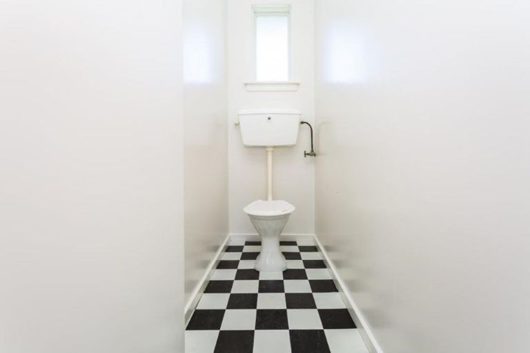 Photo of property in 16 Carston Street, Leeston, 7632