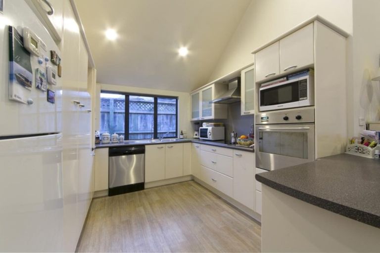 Photo of property in 37 Starlight Cove, Hobsonville, Auckland, 0618