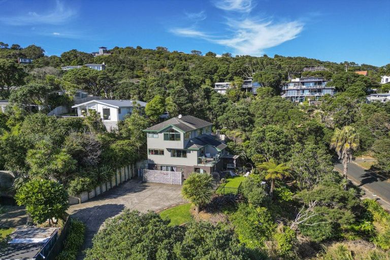 Photo of property in 6 Berridge Road, Muriwai, Waimauku, 0881