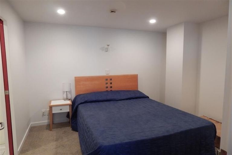 Photo of property in Terrace Heights Apartments, 6b/163 The Terrace, Wellington Central, Wellington, 6011