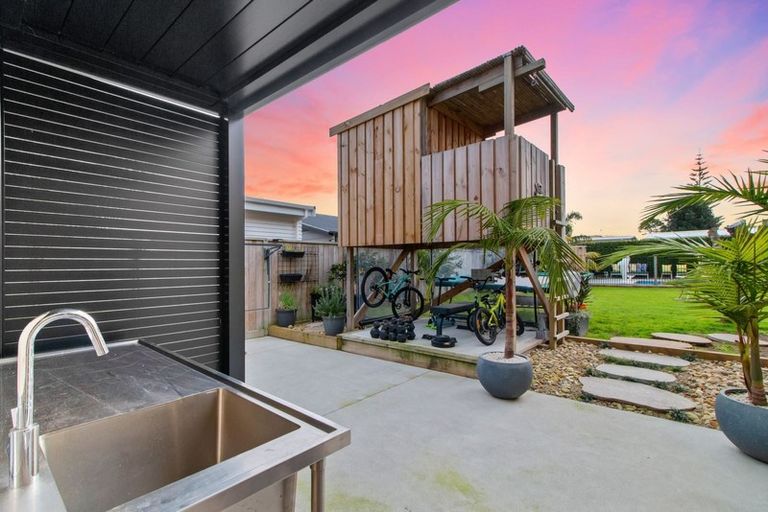 Photo of property in 101 Leighton Road, Whangamata, 3620