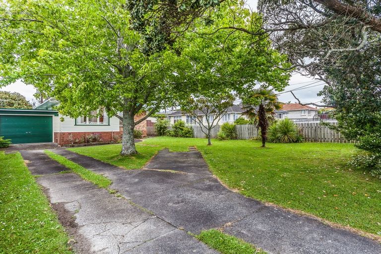 Photo of property in 29 Strid Road, Te Atatu South, Auckland, 0610