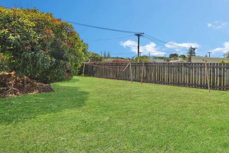 Photo of property in 4/2-4 Himatangi Street, Himatangi Beach, Foxton, 4891