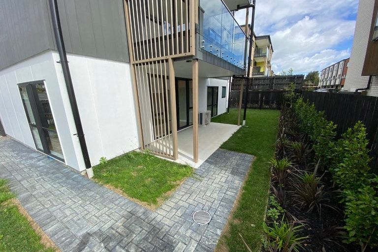 Photo of property in 5/1g Dishys Road, Flat Bush, Auckland, 2019