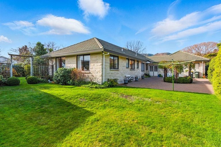 Photo of property in 7 Maple Lane, Waikanae, 5036