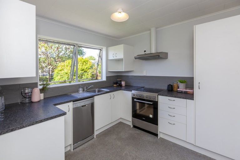 Photo of property in 6-6a Nola Avenue, Raumati Beach, Paraparaumu, 5032