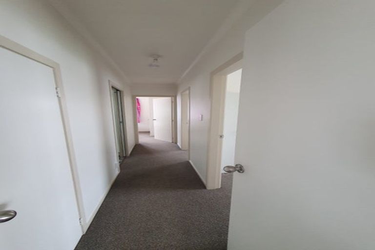 Photo of property in 217a Onewa Road, Birkenhead, Auckland, 0626