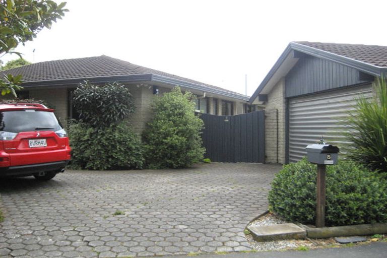 Photo of property in 5 Bulman Place, Casebrook, Christchurch, 8051