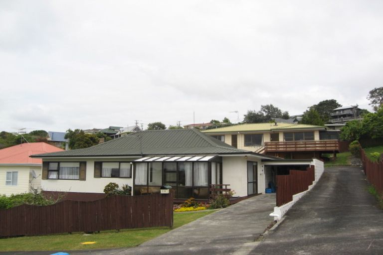Photo of property in 1/5 Polkinghorne Drive, Manly, Whangaparaoa, 0930