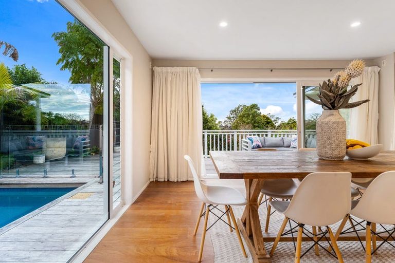 Photo of property in 1a Agathis Avenue, Mairangi Bay, Auckland, 0630