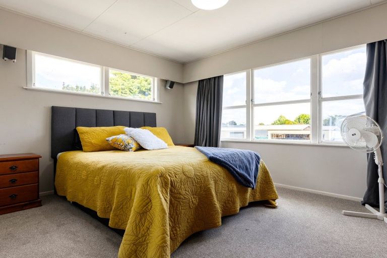 Photo of property in 77 Pohutukawa Drive, Pukete, Hamilton, 3200