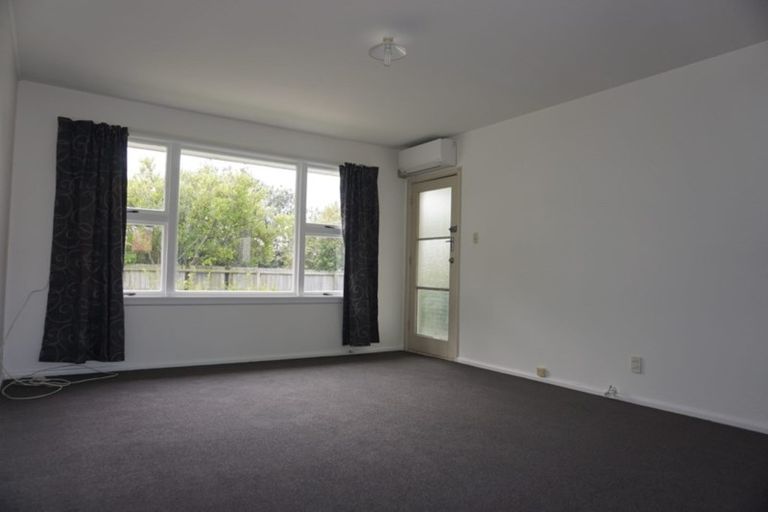 Photo of property in 2/46 Division Street, Riccarton, Christchurch, 8041