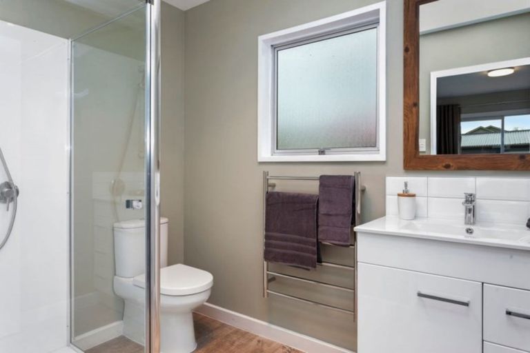 Photo of property in 4 Swindells Road, Waikuku Beach, 7473