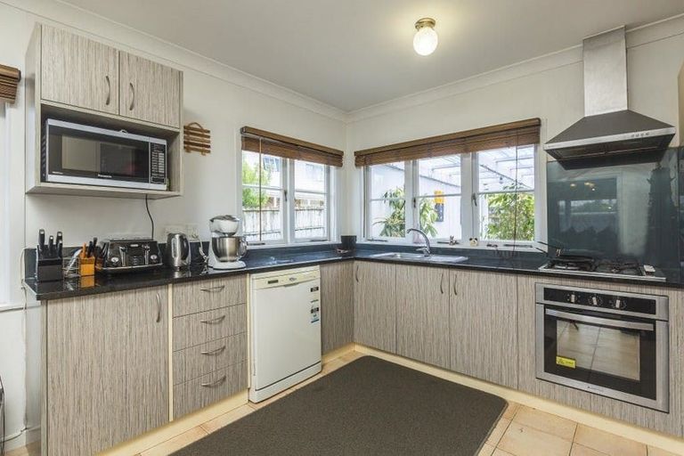 Photo of property in 65 Wellington Street, Howick, Auckland, 2014