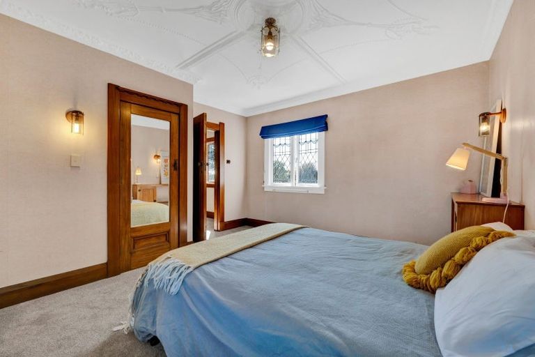 Photo of property in 6 Ridge Lane, New Plymouth, 4310