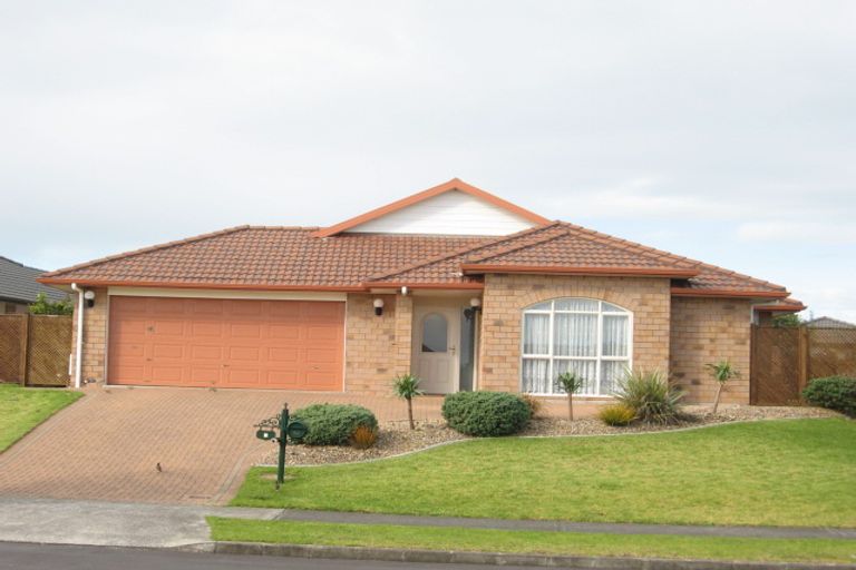 Photo of property in 5 Castlehill Court, Wattle Downs, Auckland, 2103