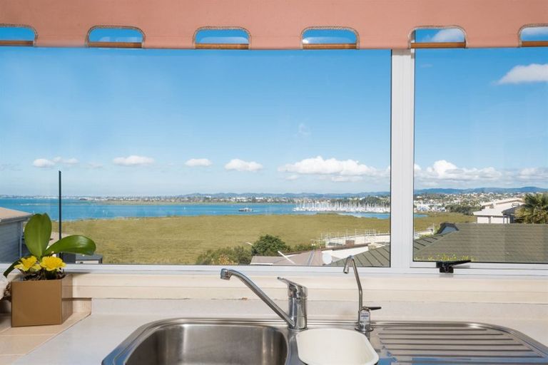 Photo of property in 2/12 Bannings Way, Hobsonville, Auckland, 0618