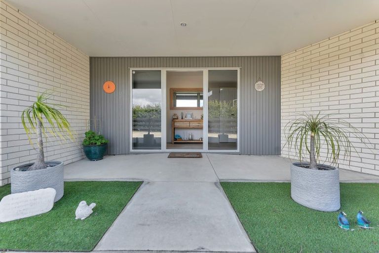 Photo of property in 15a Goble Road, Clarks Beach, Pukekohe, 2679